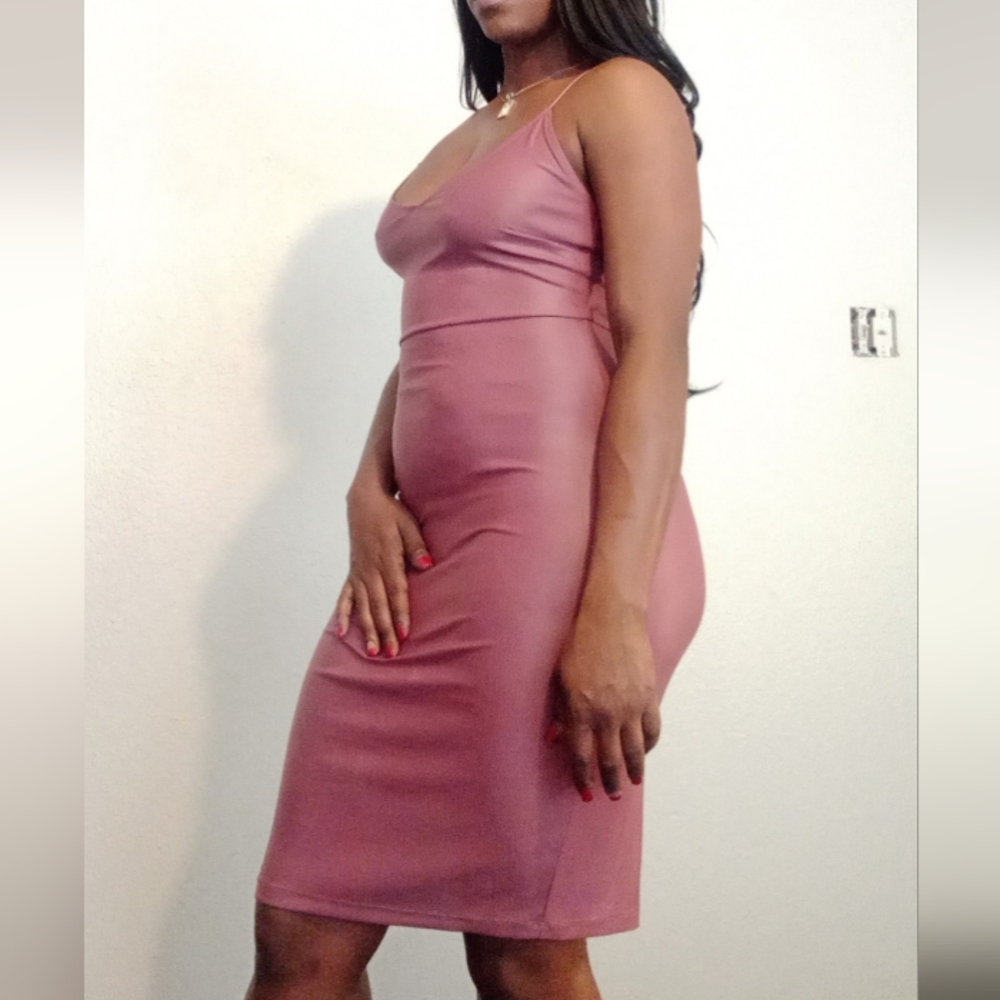 Dress - Picture 3 of 5